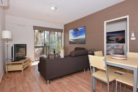The Palm Apartments Whyalla - Sydneys Hotel 1