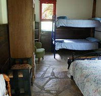 Bogie River Bush House - Sydneys Hotel