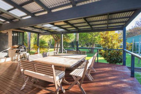 Family Friendly Holiday Haven - Sydneys Hotel 0