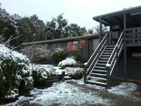 Alps Lodge - Sydneys Hotel 2