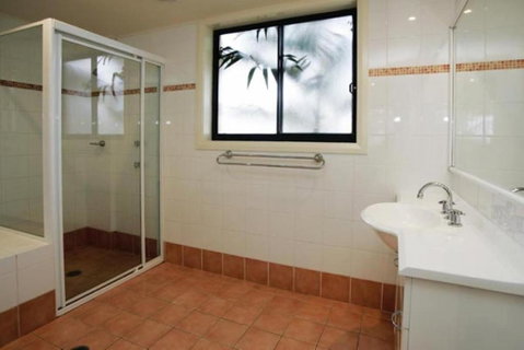 Millenium Unit 101 Cnr Head & West Sts - Sydneys Hotel 1