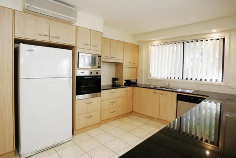 Millenium Unit 101 Cnr Head & West Sts - Sydneys Hotel 5