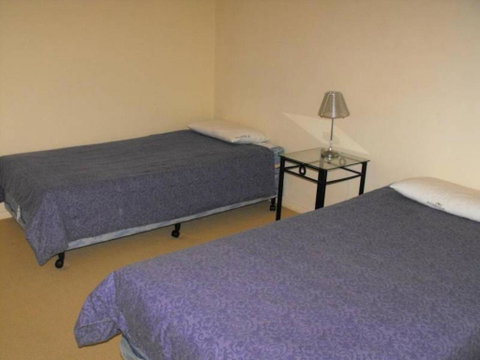 Millenium Unit 101 Cnr Head & West Sts - Sydneys Hotel 6