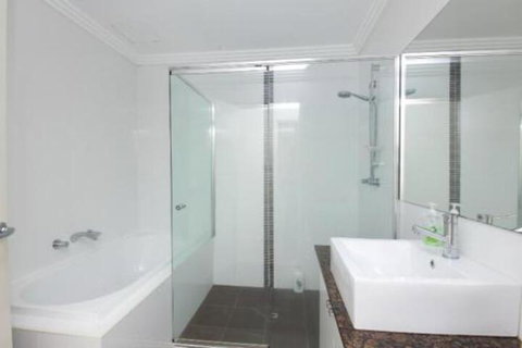 Regatta 14 / 142 Little Street - Sydneys Hotel 2