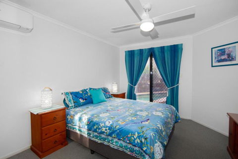 Relax At Coolum - Sydneys Hotel 3