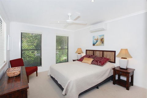 8 Springfield Avenue Pet Friendly Linen Included - Sydneys Hotel 1
