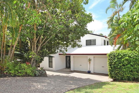 8 Springfield Avenue Pet Friendly Linen Included - Sydneys Hotel 3