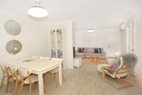 Unit 1 / 14 Tamarindus Street Marcoola Beach Pet Friendly 300 BOND Linen Supplied - Sydneys Hotel 2
