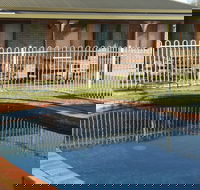 Regency Court Motel - Sydneys Hotel