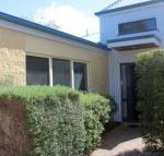 Annies Place - Sydneys Hotel