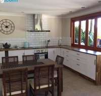 Takura Heights Modern Country Apartment with Pool Access - Sydneys Hotel
