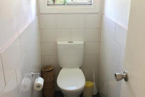 Tarndwarncoort Farmers Cottage - Sydneys Hotel 5