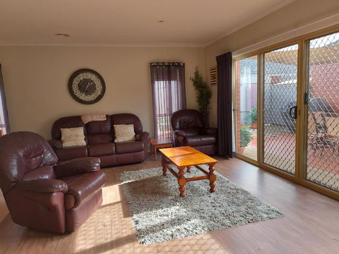 Annesley Central - Sydneys Hotel 4