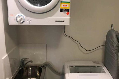 Liverpool New Apt 2BR & 2Bath - Sydneys Hotel 2