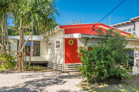 A SWEET ESCAPE Beachcombers Cottage Beachfront - Sydneys Hotel 6