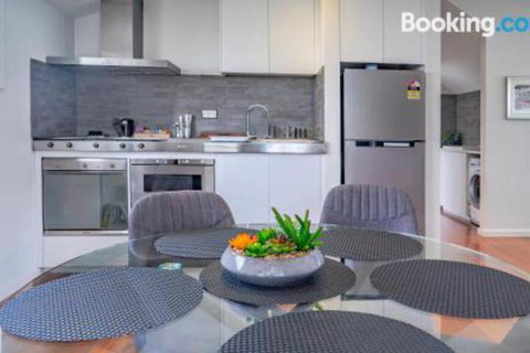 Bayview Loft - Sydneys Hotel 3