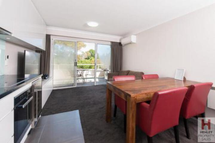 Sawpit Creek NSW Sydneys Hotel