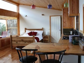 Woodbridge Hill Hideaway - Sydneys Hotel 5