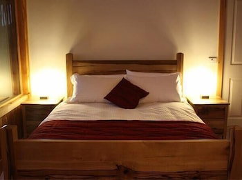 Woodbridge Hill Hideaway - Sydneys Hotel 4