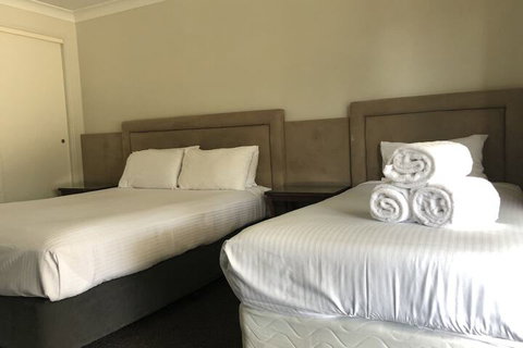 Hervey Bay Motel - Sydneys Hotel 7