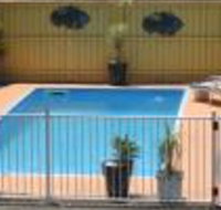 Twin Pines Motel - Sydneys Hotel
