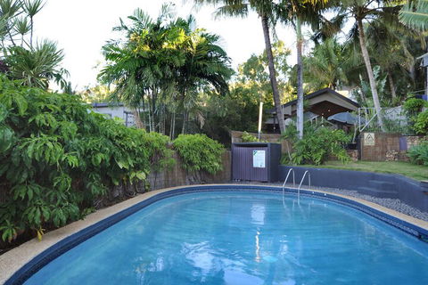 Airlie Beach Motor Lodge - Sydneys Hotel 2