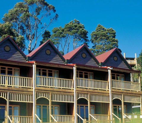 Strahan Village - Sydneys Hotel 4