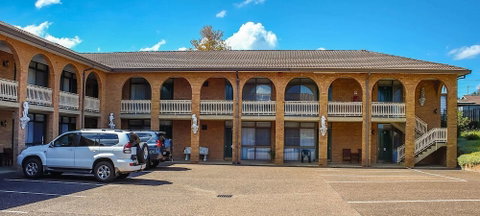 Cumberland Motor Inn - Sydneys Hotel 3