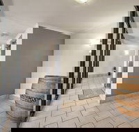 Shoal Bay Beachclub Apartments - Sydneys Hotel