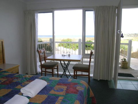 A Great Ocean View Motel - Sydneys Hotel 4