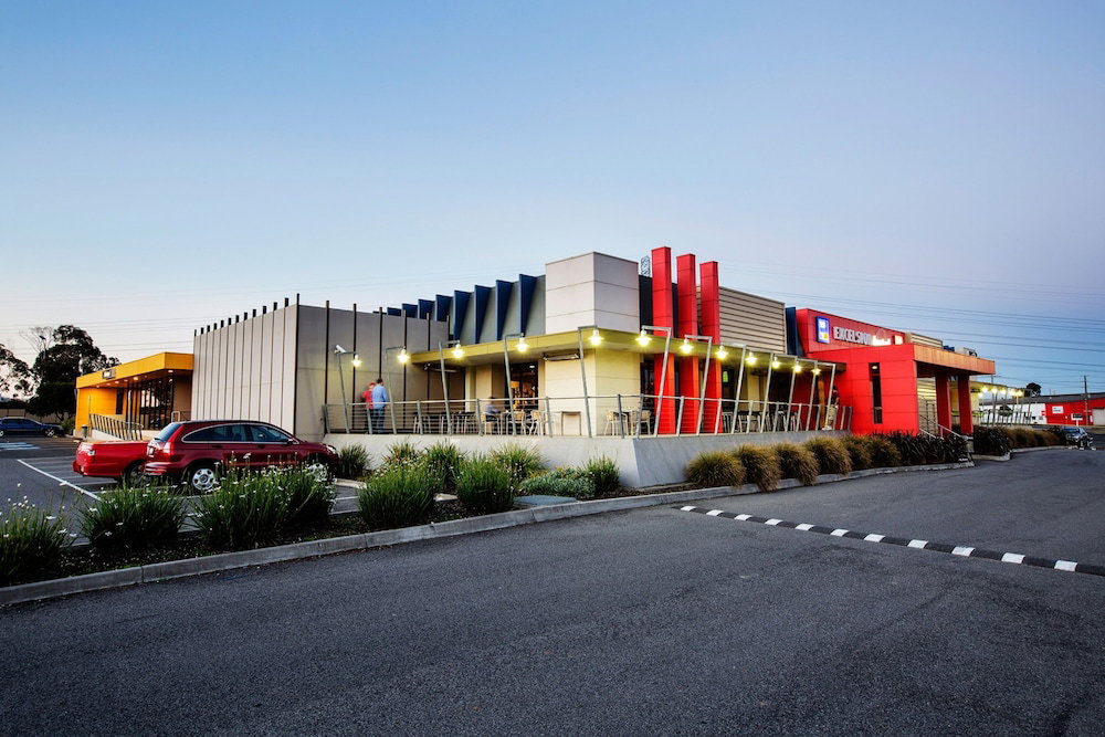 Thomastown VIC Sydneys Hotel