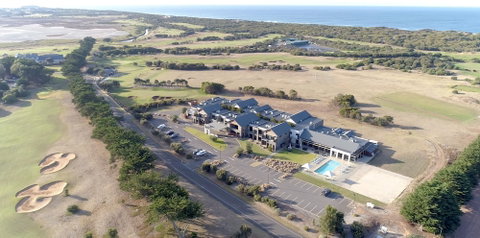 Barwon Heads Resort At 13th Beach - Sydneys Hotel 1