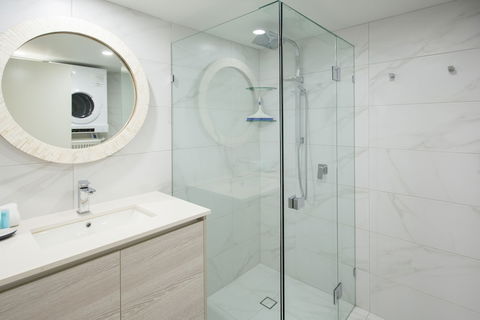 Miami Beachside Holiday Apartments - Sydneys Hotel 4