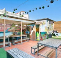 Funk House Backpackers - Sydneys Hotel