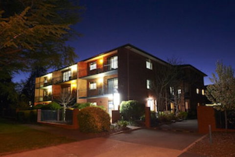 Oxley Court Serviced Apartments - Sydneys Hotel 0