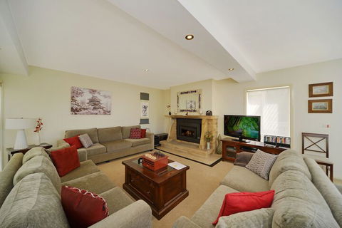 Bundanoon Lodge - Sydneys Hotel 6