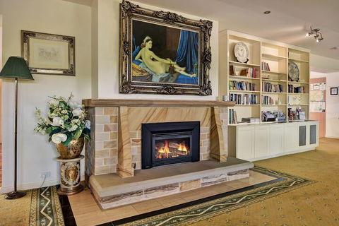 Bundanoon Lodge - Sydneys Hotel 3