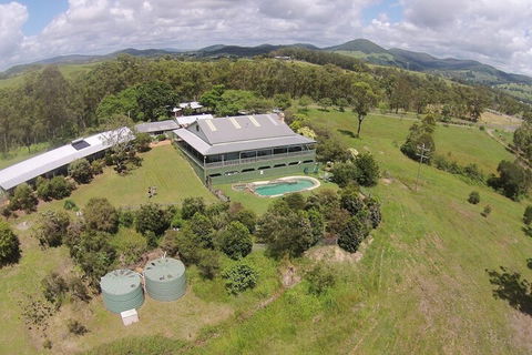 Amamoor Lodge - Sydneys Hotel 4