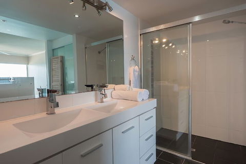 Pacific Plaza Apartments - Sydneys Hotel 6