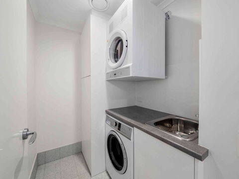 Pacific Marina Apartments - Sydneys Hotel 5