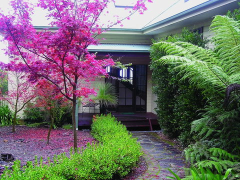 Valley Of The Waters B&B - Sydneys Hotel 0