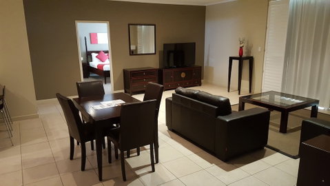 Pier Resort - Sydneys Hotel 3