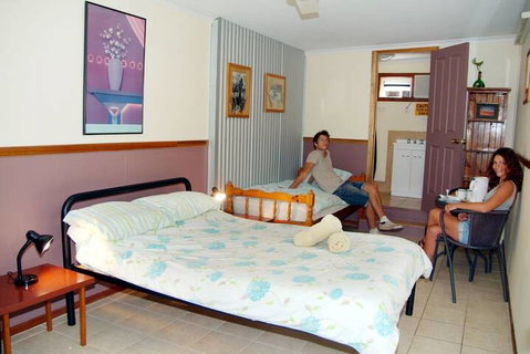 Woolshed Eco Lodge - Sydneys Hotel 6