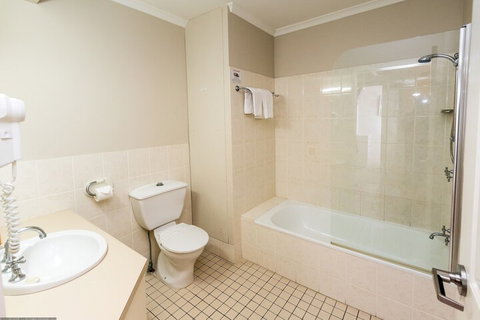 White Crest Apartments - Sydneys Hotel 6