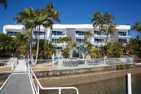 Arc Resort - Sydneys Hotel 2