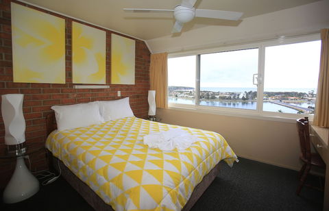 Pacific Heights Holiday Apartments & Munn's Tower House - Sydneys Hotel 4