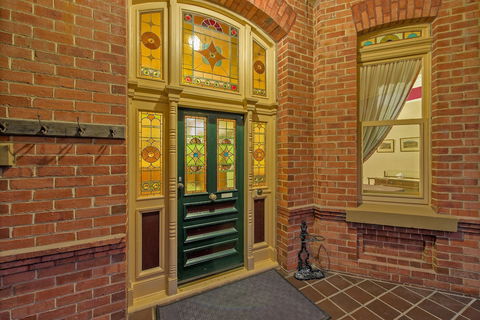Penghana Bed & Breakfast - Sydneys Hotel 0
