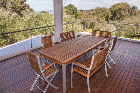 Calm Waters - Sydneys Hotel 5