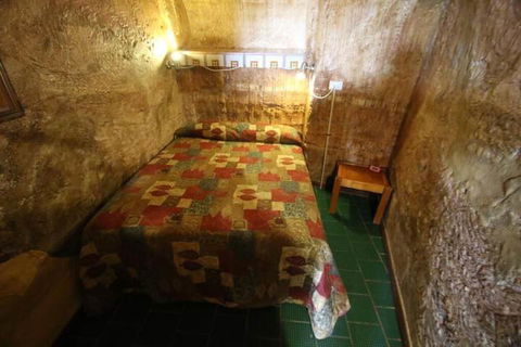 The Underground Motel - Sydneys Hotel 6