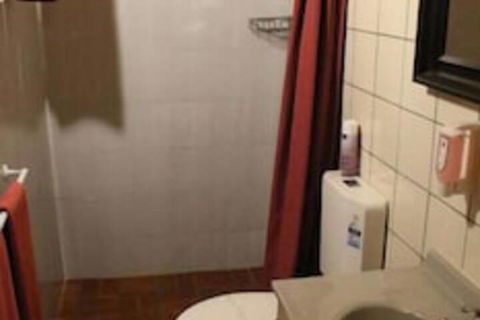 The Underground Motel - Sydneys Hotel 4